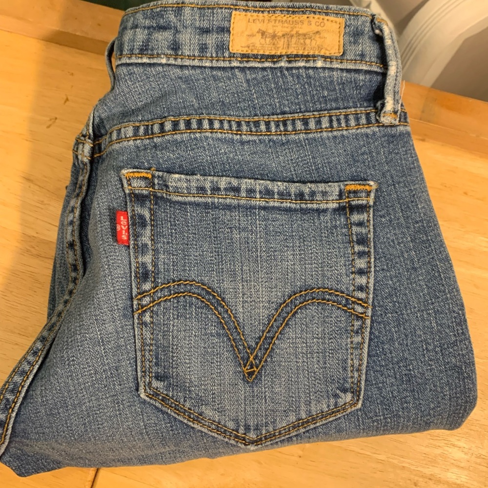 Levi’s vintage jeans -the original boyfriend jean cute fit size 4 P x 27”